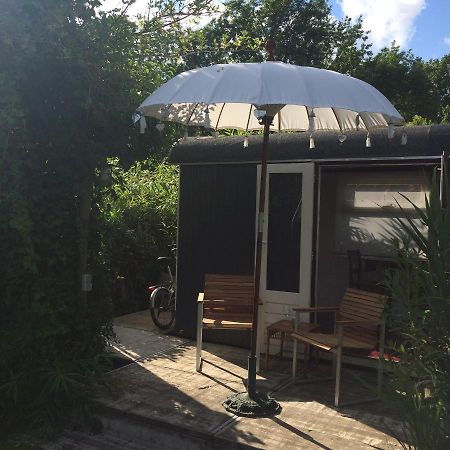Gipsy Wagon Near Amsterdam And Beach Velserbroek Exterior foto